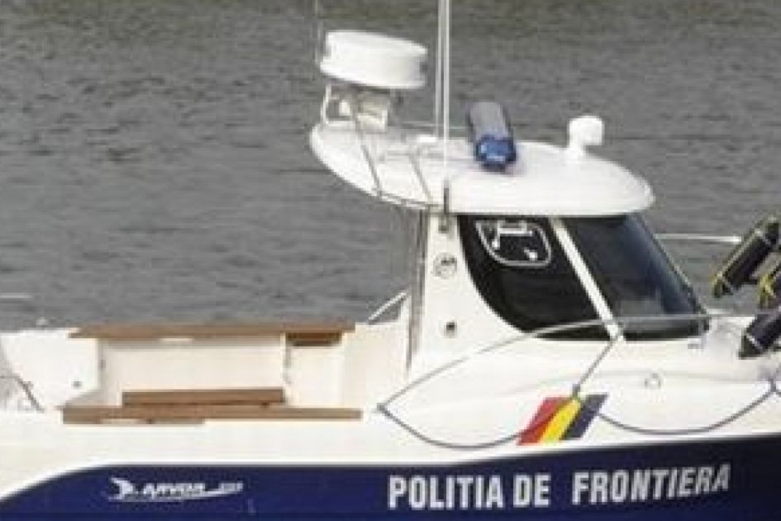 Două persoane aflate în pericol pe Dunăre, salvate de poliţiştii de frontieră 