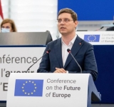 V. Negrescu: Prin demersul nostru am reuşit să convingem Comisia Europeană să caute soluţii noi pentru salvarea proiectelor şi fondurilor din perioada 2014-2020