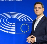 Europarlamentarul Victor Negrescu: Partidul Social Democrat va realiza o consultare naţională privind schimbarea tratatelor europene
