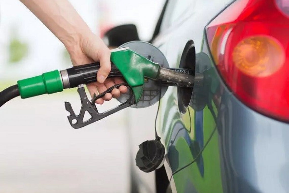A fost aprobată ordonanța de urgență care prelungește măsura reducerii prețurilor la benzină și motorină