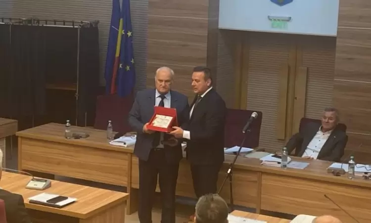 Şapte personalităţi locale au primit titlul de Cetăţean de Onoare al Judeţului Călăraşi