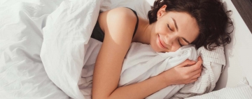 8 ore de somn fără telefoane: Sfaturi practice pentru părinți și copii