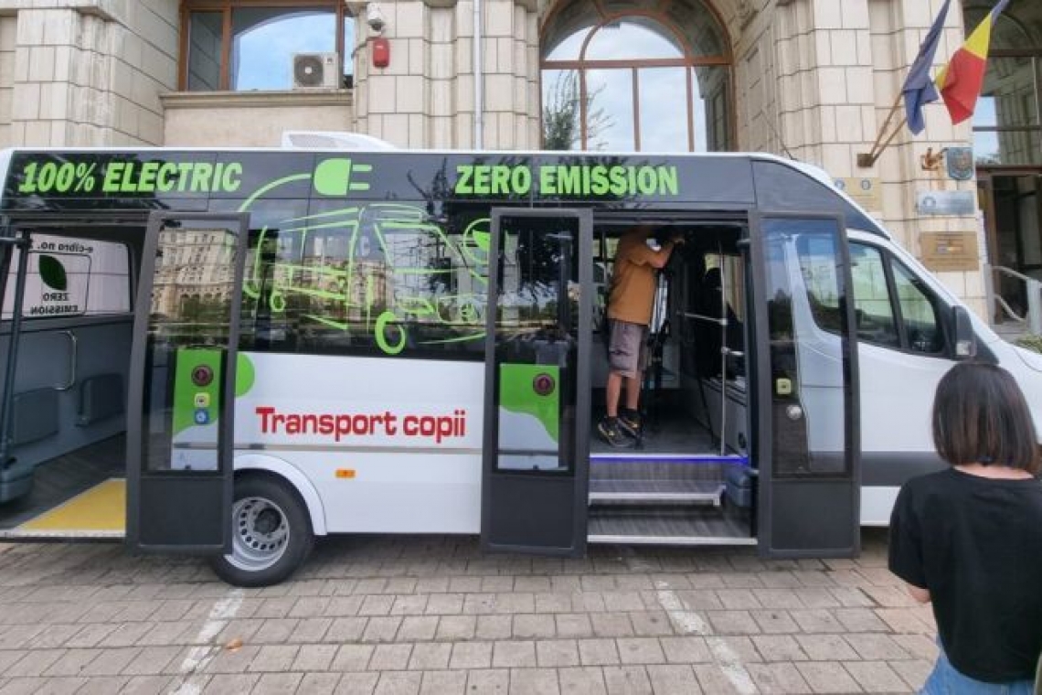 Grădiștea | Microbuze electrice pentru transportul elevilor