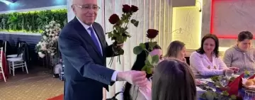 Doamnele și domnișoarele din Chirnogi, sărbătorite de primarul Ion Ștefan