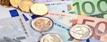 Euro a trecut de 4,97 lei